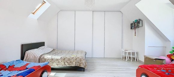 4 bedrooms House in Cauffry, France No. 61807 9