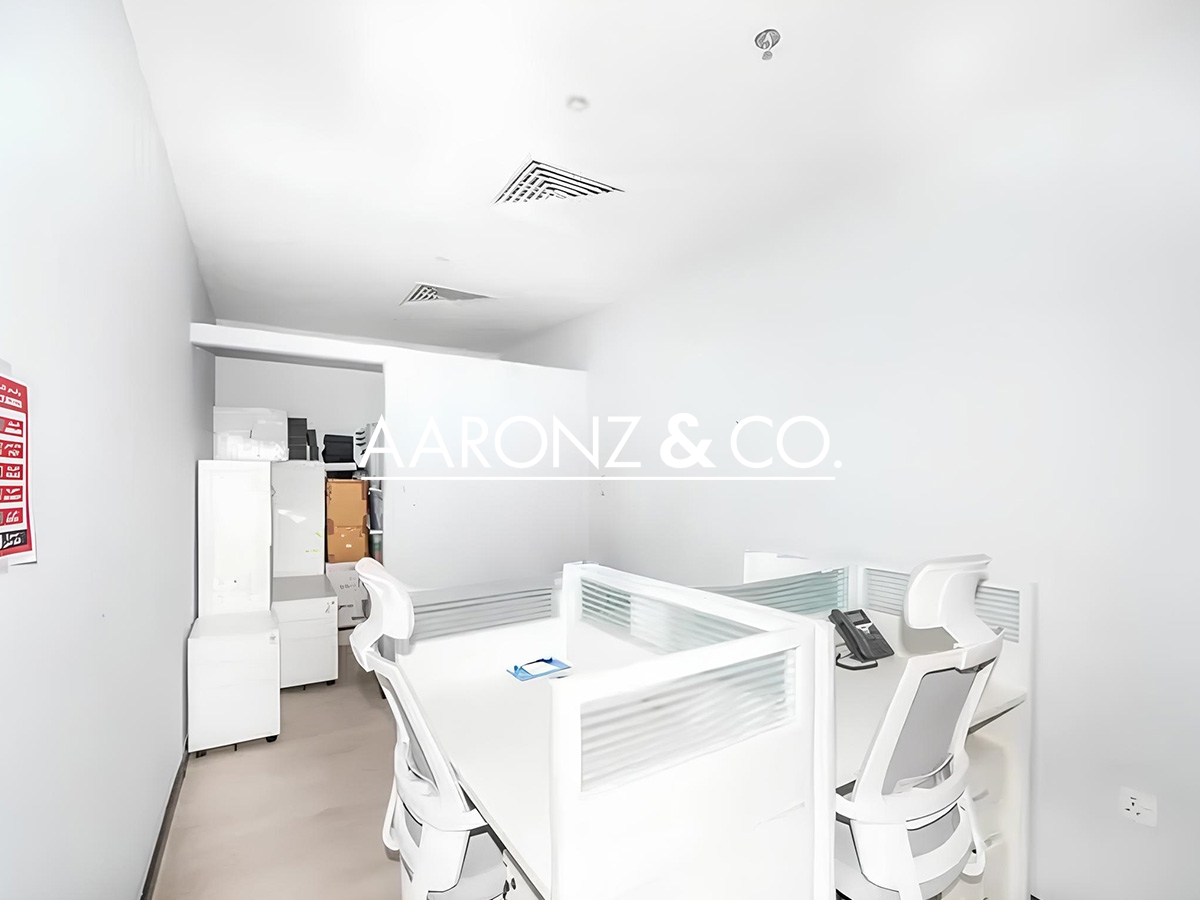 97m² Office in Jumeirah Lake Towers, UAE No. 114425