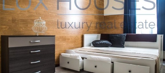 6 bedrooms Building in Porto, Portugal No. 34860 3