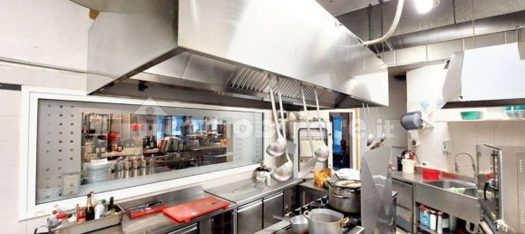 Imóvel comercial em Saronno, Italy 195 m² N.º 312362 3