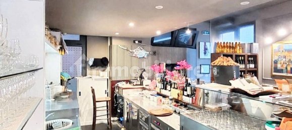 Imóvel comercial em Saronno, Italy 195 m² N.º 312362 10