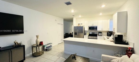 3 bedrooms Villa for sale in Miami, Miami-Dade, Florida, USA № 614858 8