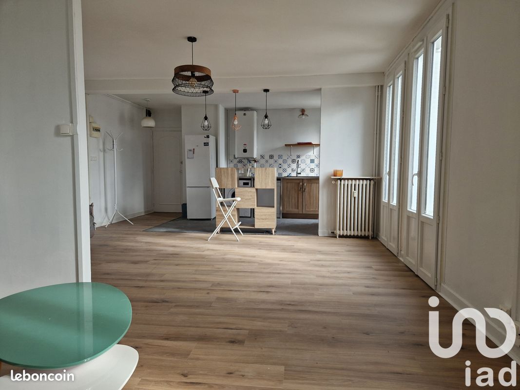 2 bedrooms Apartment in Limoges, France No. 102744
