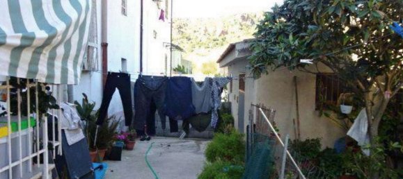 3-salle Appartement à Ittireddu, Italy No. 138339 14