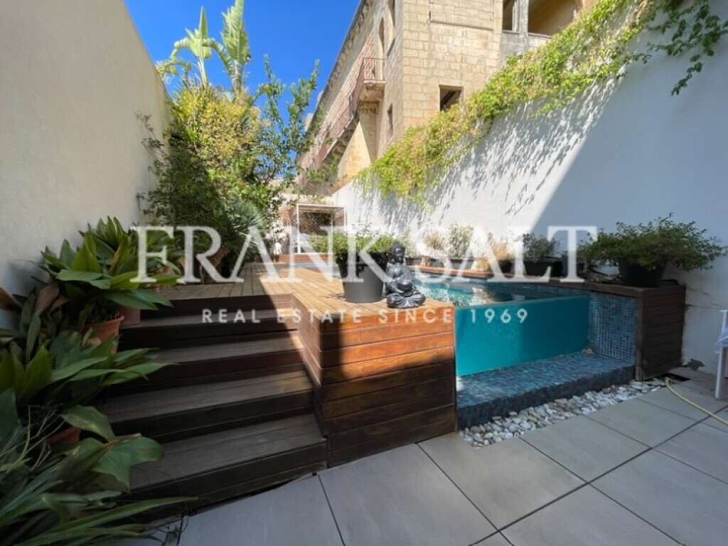 4 bedrooms Townhouse in Sliema, Malta No. 7745