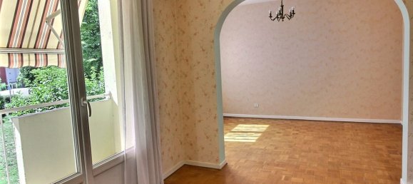 Квартира с 3 спальнями в Сен-Жени-Пуйи, Франция № 335282 4