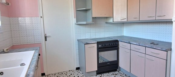 Квартира с 3 спальнями в Сен-Жени-Пуйи, Франция № 335282 5