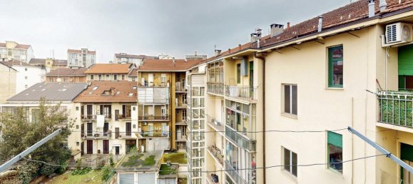 3 rooms Apartment in Turin, Italy No. 136053 16