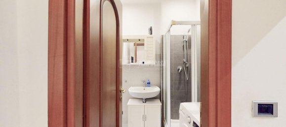 3 rooms Apartment in Turin, Italy No. 136053 12