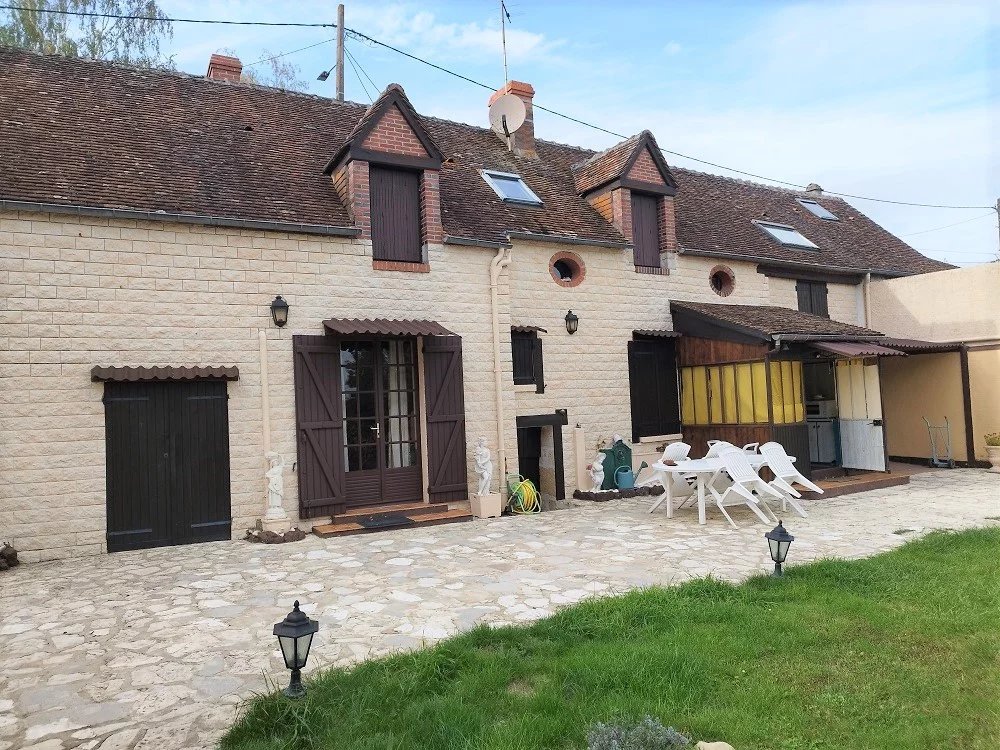 Casa T2 em Beaune-la-Rolande, France N.º 97318