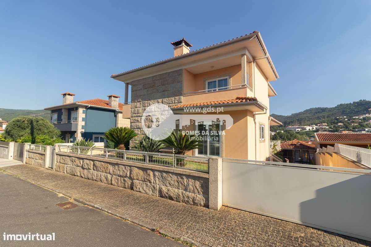 4 bedrooms House in Braga, Portugal No. 218597