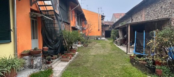 Casa de 4 habitaciónes en Robecchetto con Induno, Italy No. 183877 5