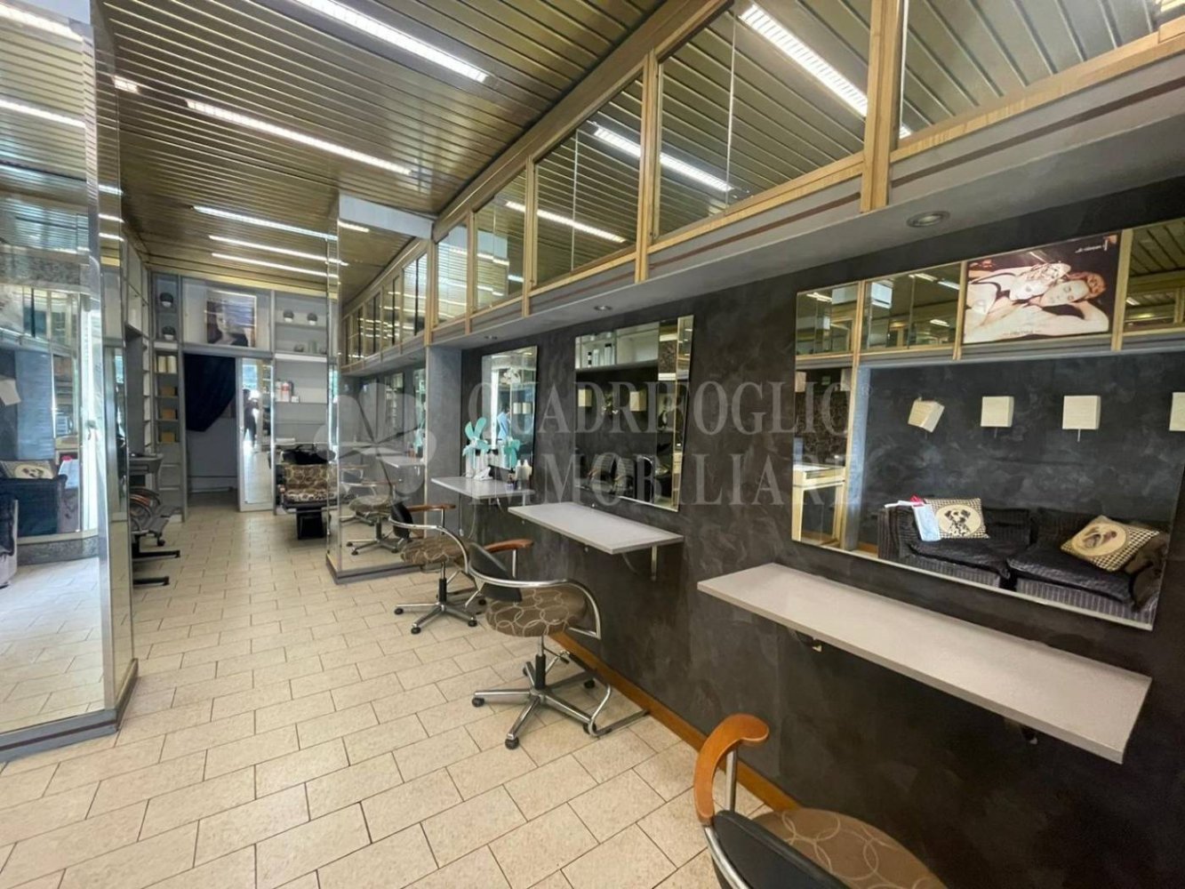 1-Zimmer Gewerbliche Immobilie in Rome, Italy, Nr. 375568