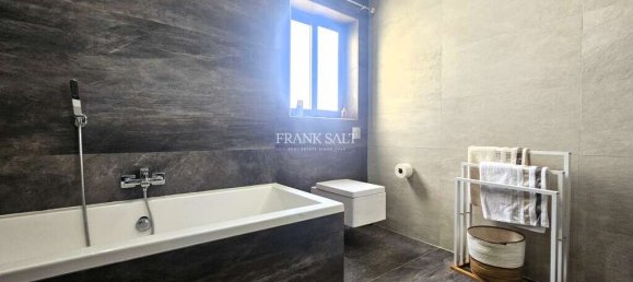 2 bedrooms Penthouse in Zabbar, Malta No. 3005 6