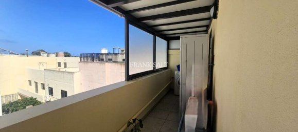 2 bedrooms Penthouse in Zabbar, Malta No. 3005 7