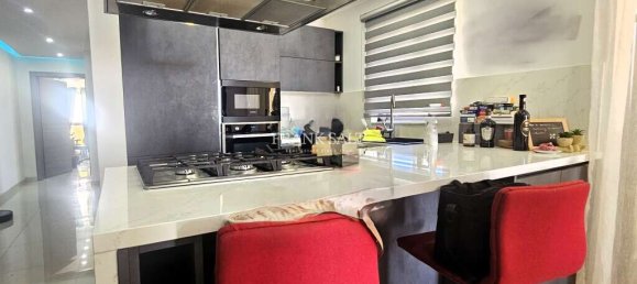 2 bedrooms Penthouse in Zabbar, Malta No. 3005 2