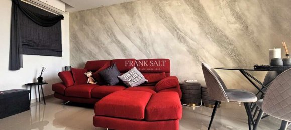 2 bedrooms Penthouse in Zabbar, Malta No. 3005 3