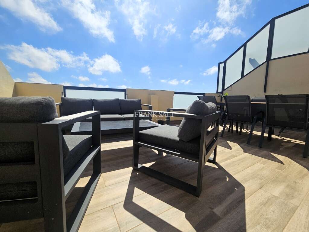 2 bedrooms Penthouse in Zabbar, Malta No. 3005