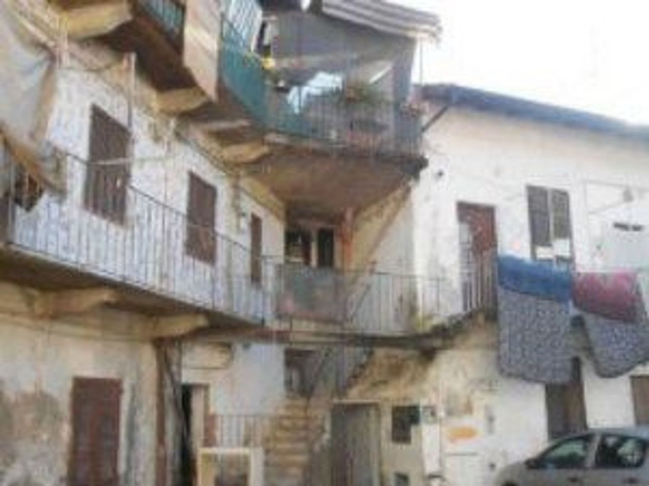 Квартира с 2 комнатами в Виджевано, Италия № 196883