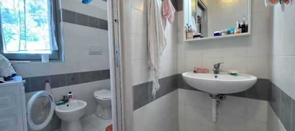 Apartamento de 2 dormitorios en Neive, Italy No. 379133 8