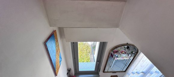 Apartamento de 2 dormitorios en Neive, Italy No. 379133 10