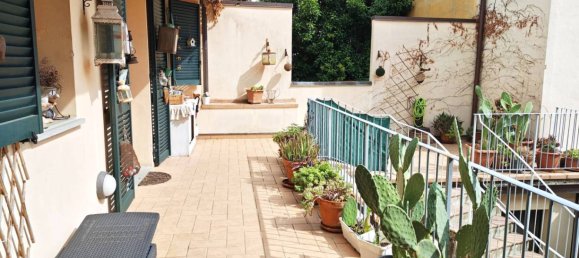 3 bedrooms Apartment in Florence, Italy No. 337575 5