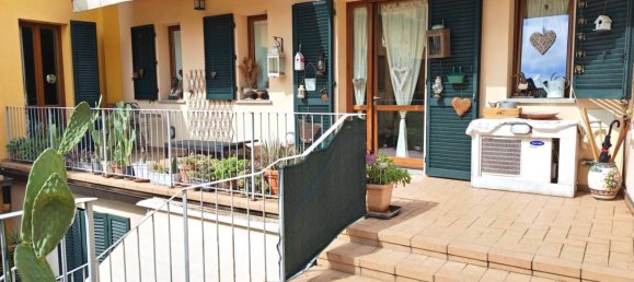 3 bedrooms Apartment in Florence, Italy No. 337575 3