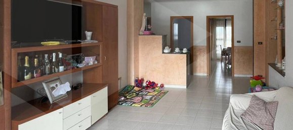 Apartamento de 3 divisões em Cerignola, Italy N.º 23501 6