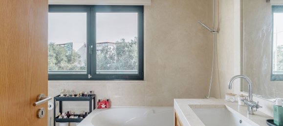 5 bedrooms Duplex in Lisbon, Portugal No. 104119 17