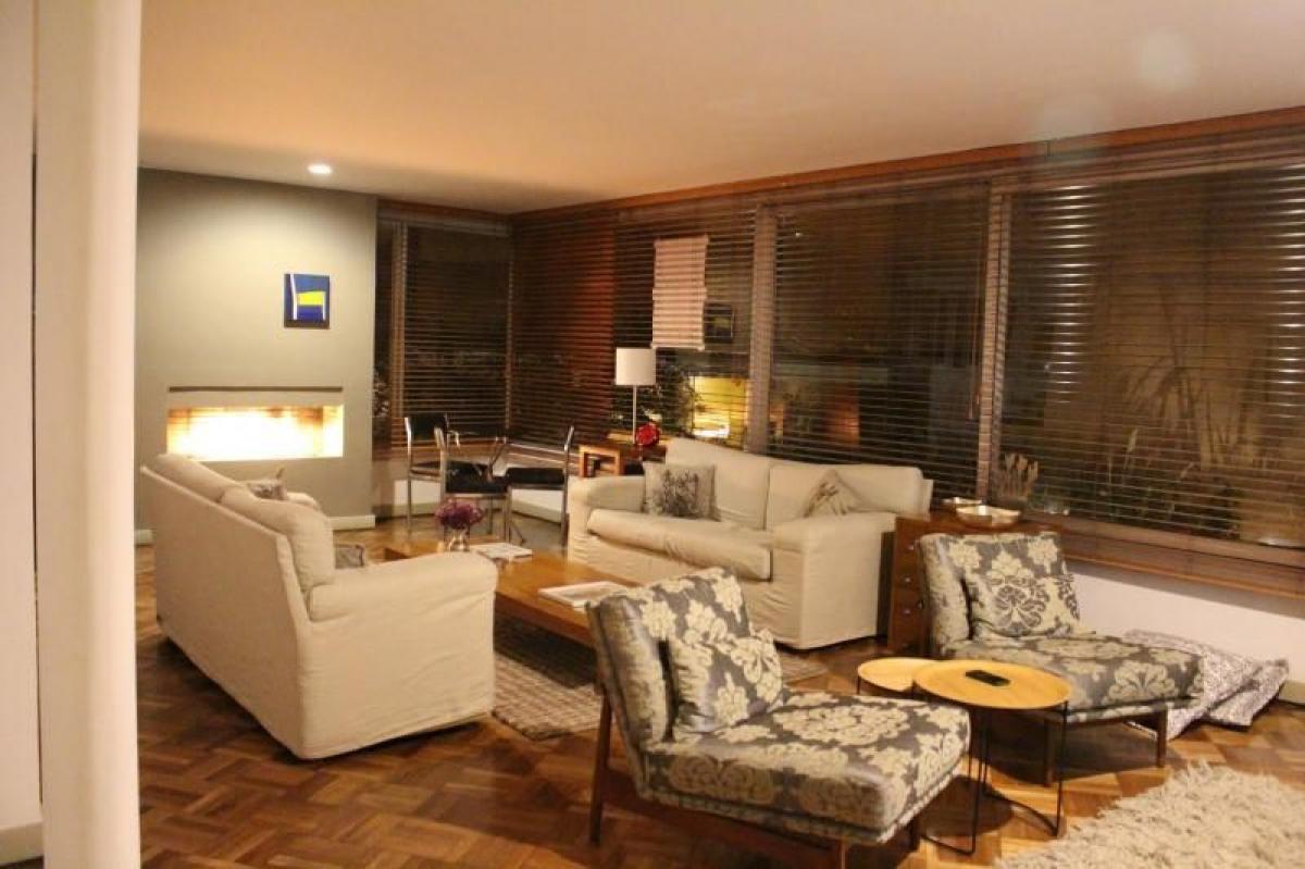 2 bedrooms House in Bogota, Colombia No. 14197