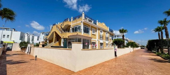 Apartamento de 2 dormitorios en Cabo Roig, Spain No. 133306 4
