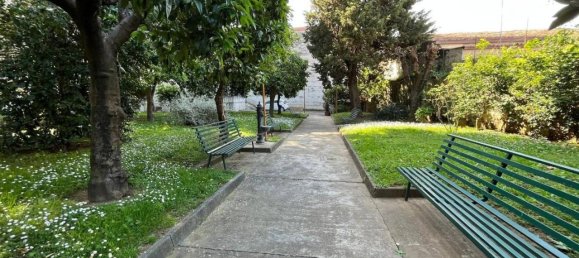 4-salle Appartement à San Nicola la Strada, Italy No. 21108 44