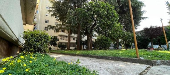 4-salle Appartement à San Nicola la Strada, Italy No. 21108 41