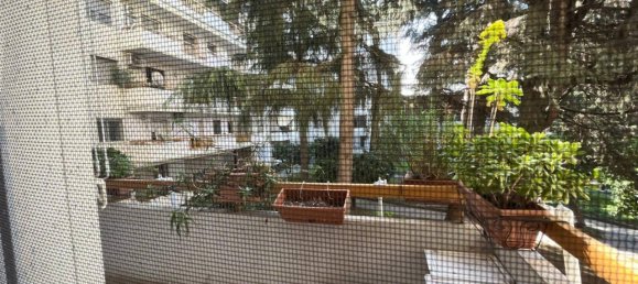 4-salle Appartement à San Nicola la Strada, Italy No. 21108 6