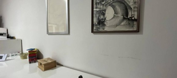 4-salle Appartement à San Nicola la Strada, Italy No. 21108 16