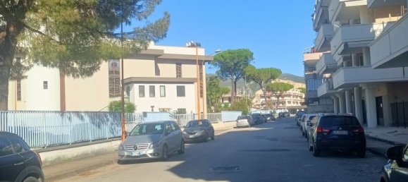 Gewerbliche Immobilie in Casapulla, Italy 100m², Nr. 256814 9