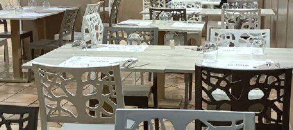 Gewerbliche Immobilie in Casapulla, Italy 100m², Nr. 256814 12