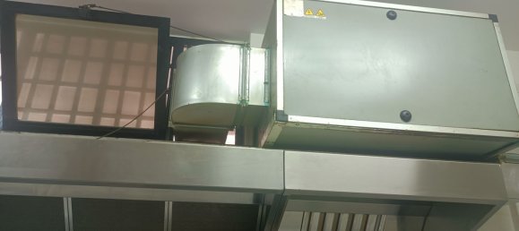 Gewerbliche Immobilie in Casapulla, Italy 100m², Nr. 256814 8