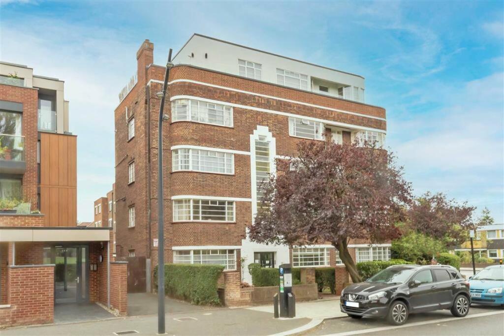 1 bedroom Apartment in London, United Kingdom No. 5733