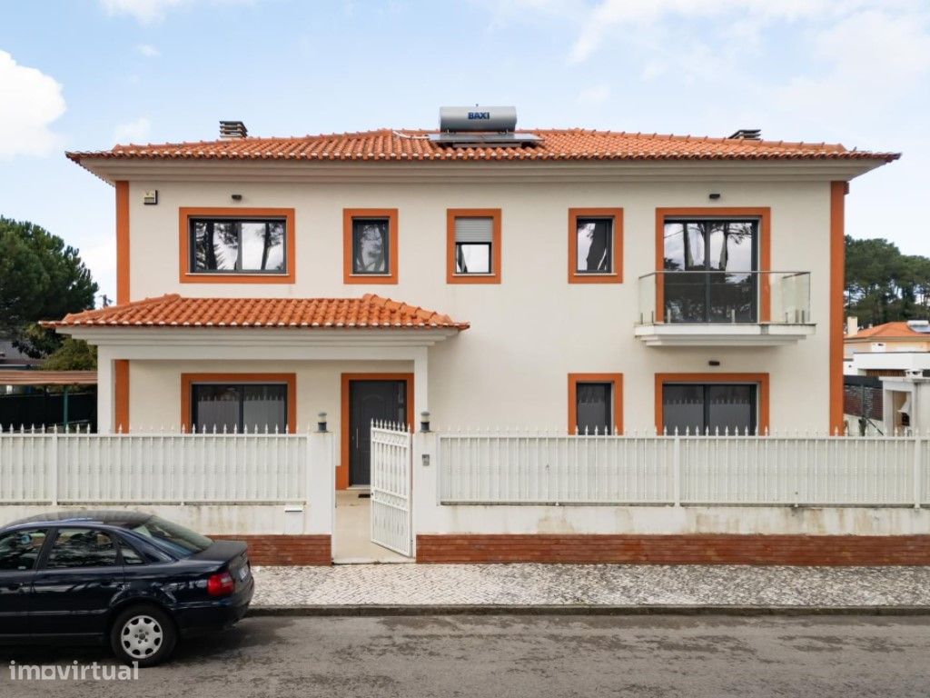 9 غرف نوم منزل في Corroios, Portugal رقم 110281