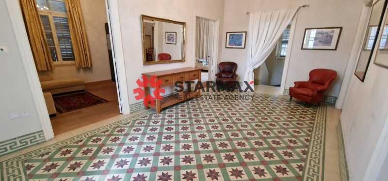 Imóvel comercial T5 em Larnaca, Cyprus N.º 139576