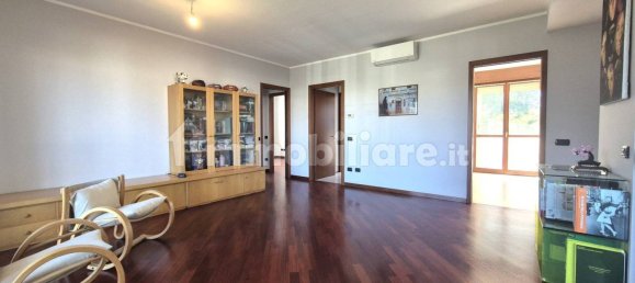 2 bedrooms Apartment in Cerro Maggiore, Italy No. 258192 2