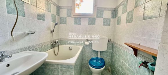 4 rooms Apartment in Modena, Italy No. 177827 7