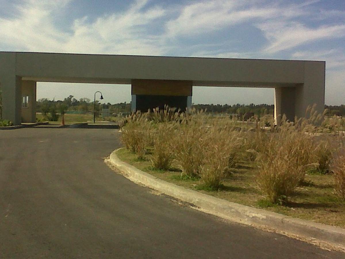  Land in Escobar, Argentina No. 117020