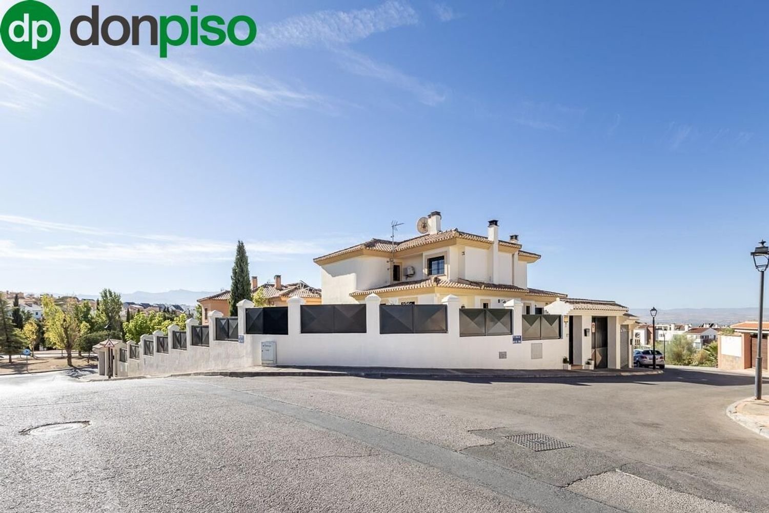 5 bedrooms House in Albolote, Spain No. 261289