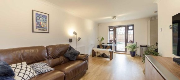 2 Schlafzimmer Wohnung in Acton, United Kingdom, Nr. 10042 6