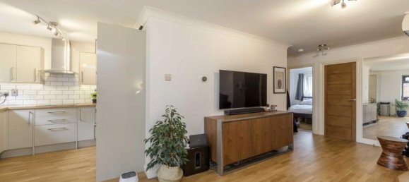 2 Schlafzimmer Wohnung in Acton, United Kingdom, Nr. 10042 4