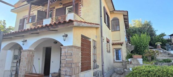3 bedrooms Villa in Aprilia, Italy No. 343807 7