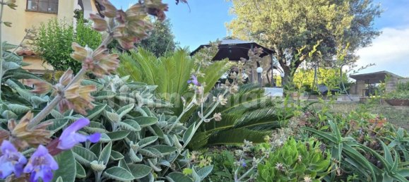 3 bedrooms Villa in Aprilia, Italy No. 343807 8