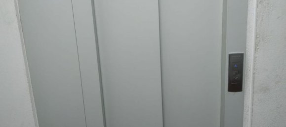  Garage in Madrid, Spain No. 189030 4